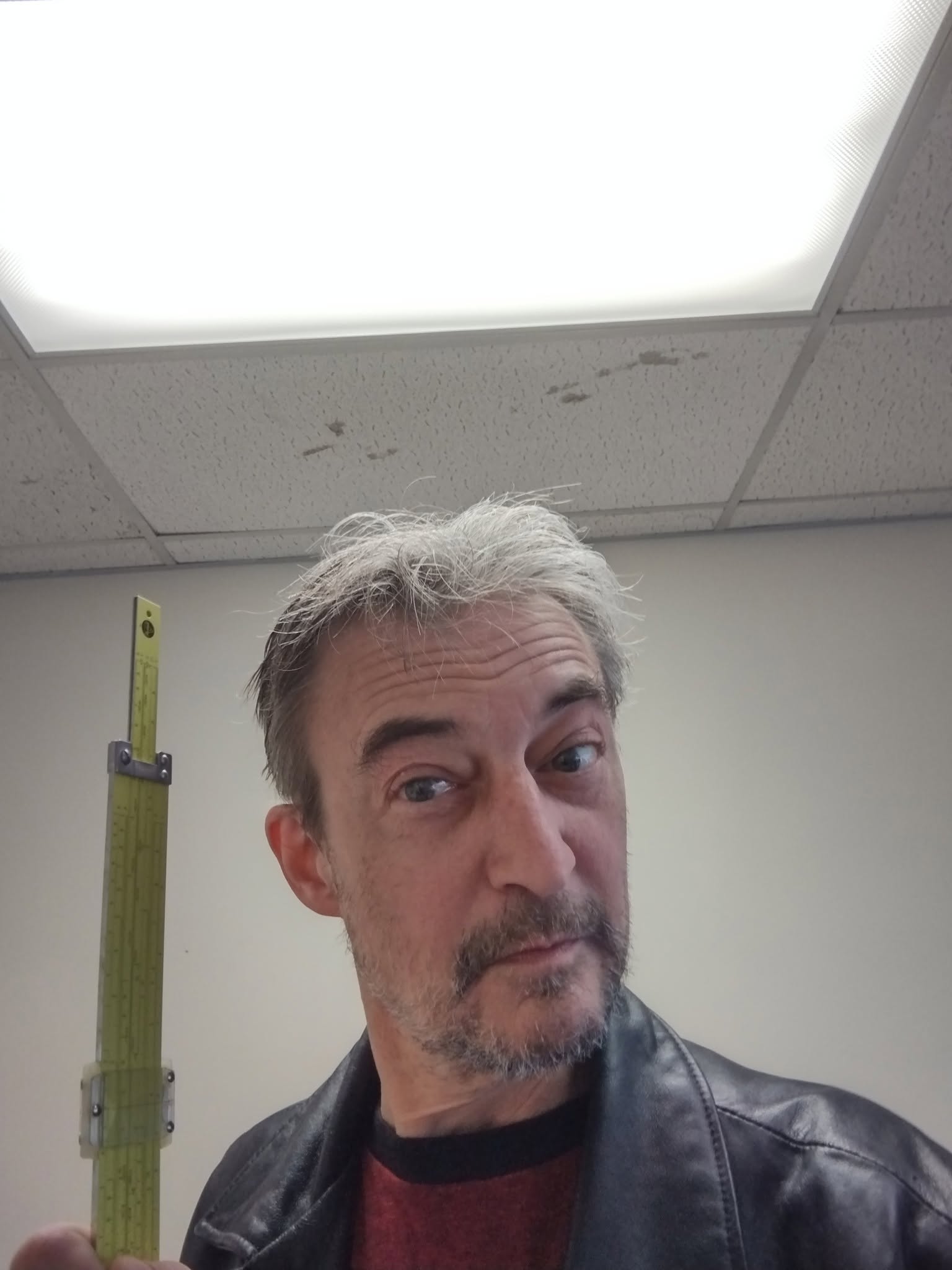 Chapitre the First: In which Our Author Introduces himself